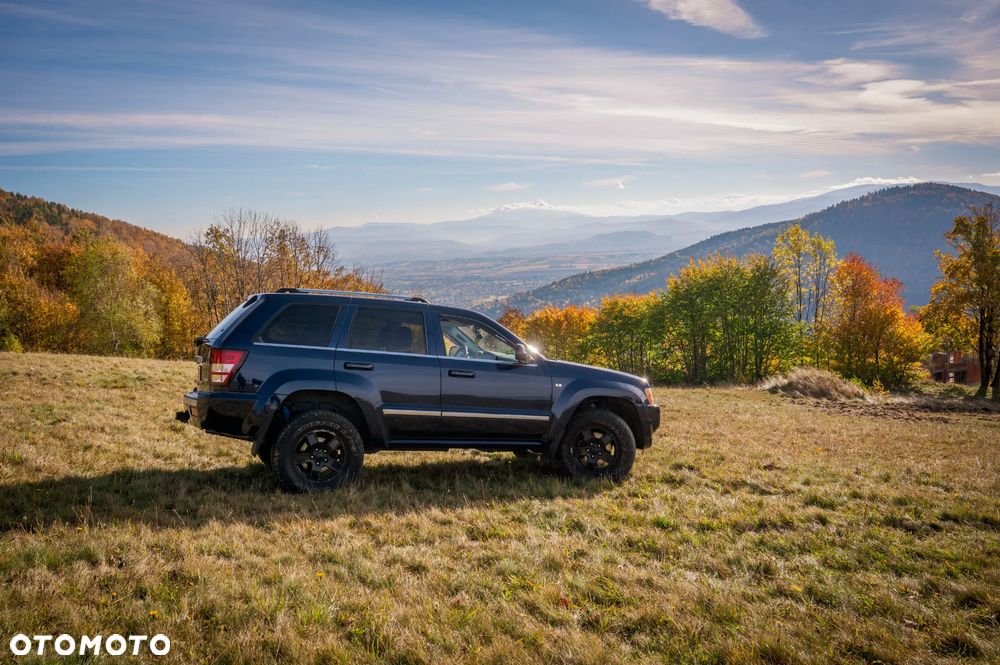 Jeep Grand Cherokee - 15