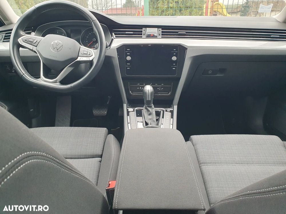 Volkswagen Passat Variant 2.0 TDI SCR DSG Business - 6