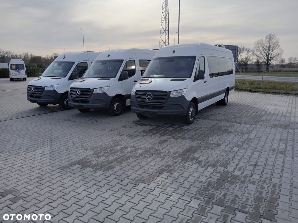 Mercedes-Benz 519 model - 2