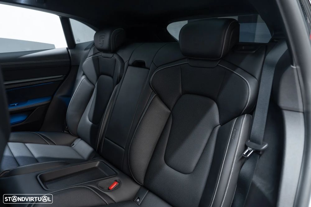 Porsche Taycan Cross Turismo 4 - 59