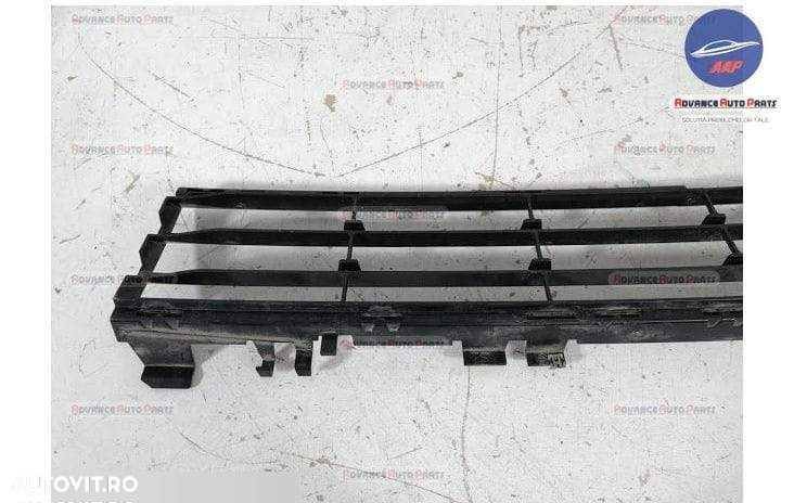 Grila Inferioara originala BMW Seria 5 G30 2016 2017 2018 2019 2020 - 4