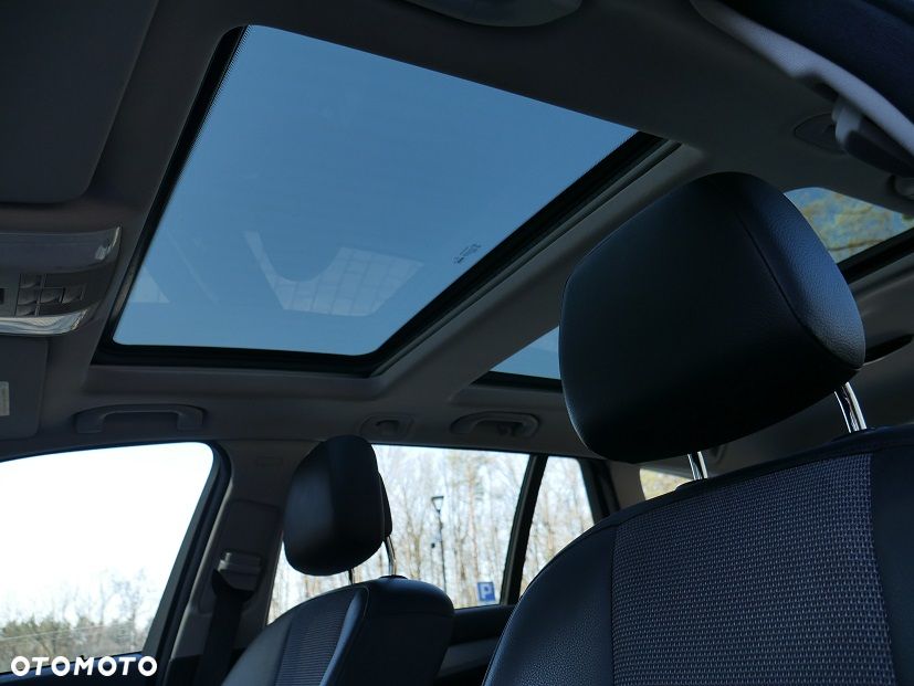 Mercedes-Benz Klasa C 200 Avantgarde Edition - 22