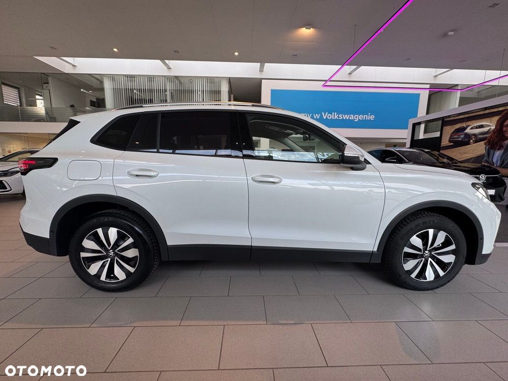 Volkswagen Tiguan - 11