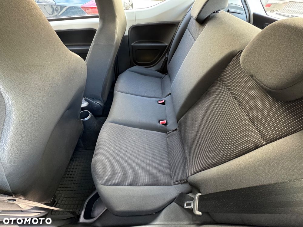 Volkswagen up! take - 14