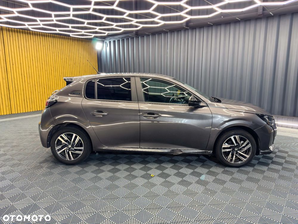 Peugeot 208 1.2 PureTech Active S&S EAT8 - 6