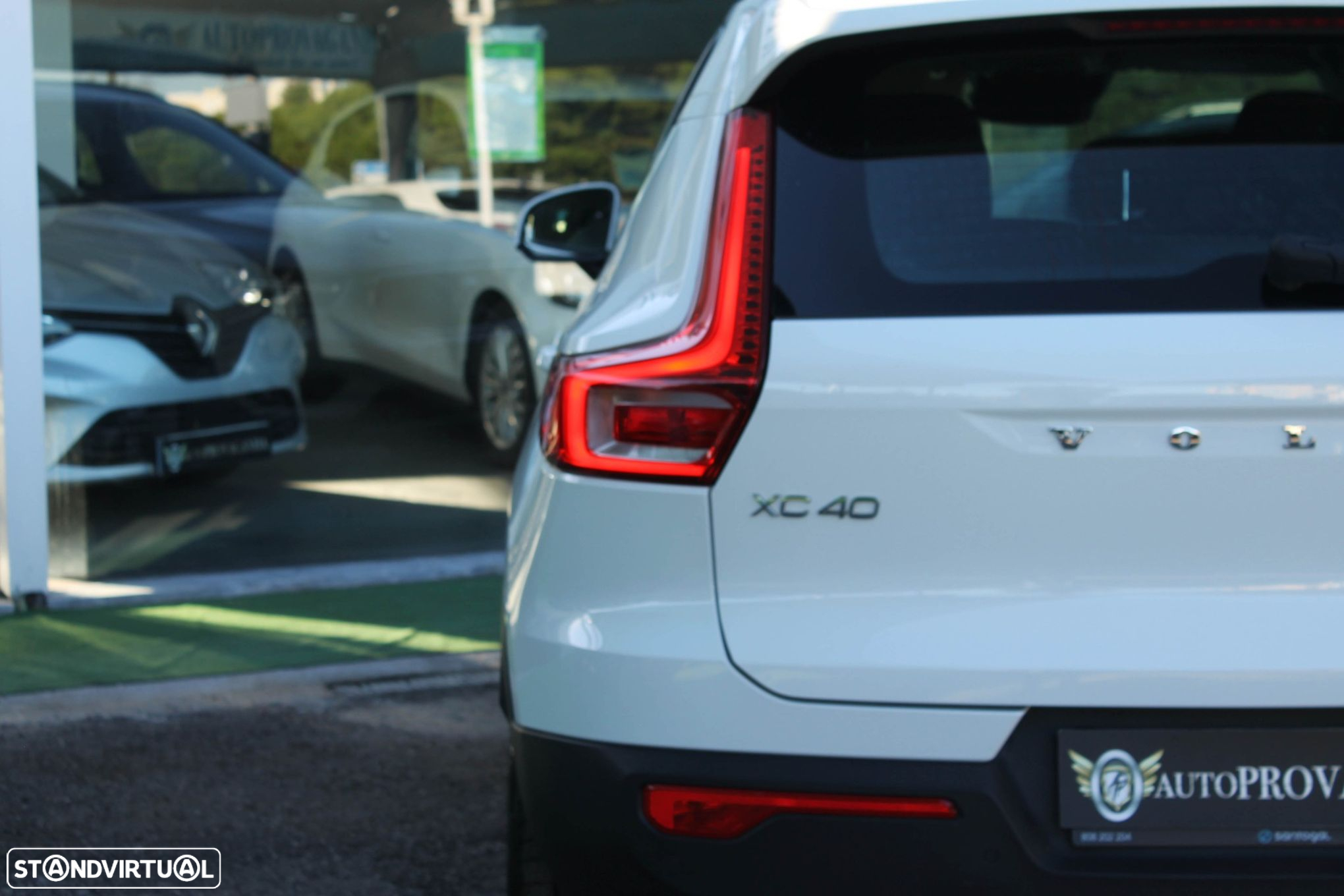 Volvo XC 40 1.5 T2 Momentum Core - 38