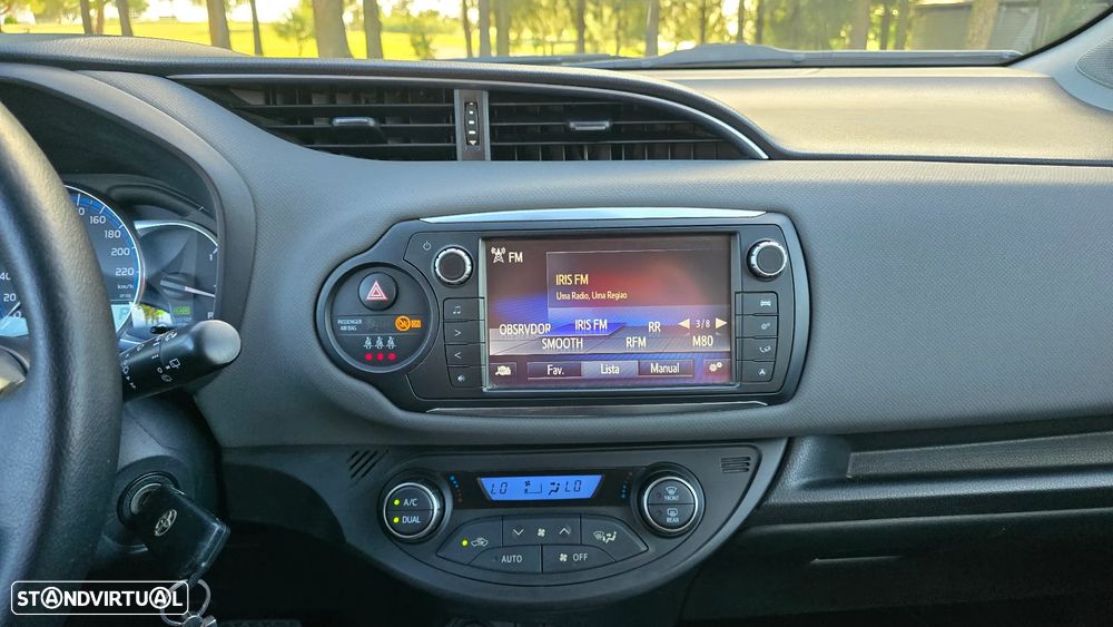 Toyota Yaris 1.5 HSD Comfort +P.Style+P.Techno - 44