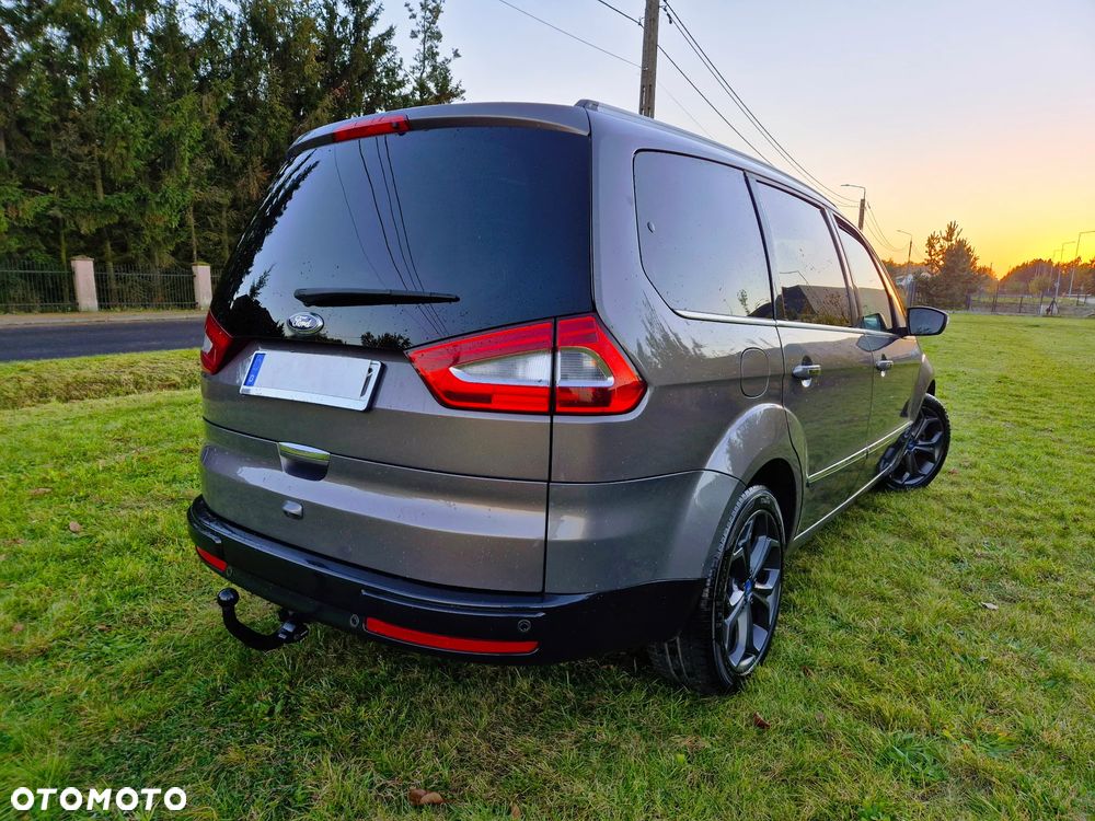 Ford Galaxy 2012 photo 5