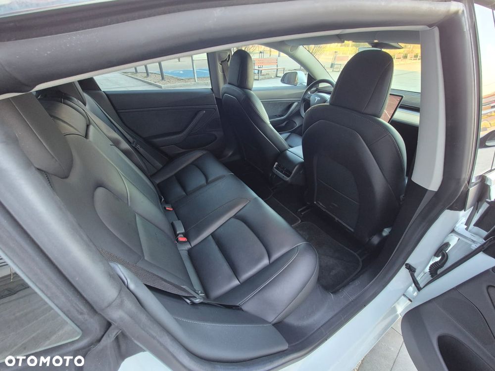 Tesla Model 3 Standard Range Plus - 11