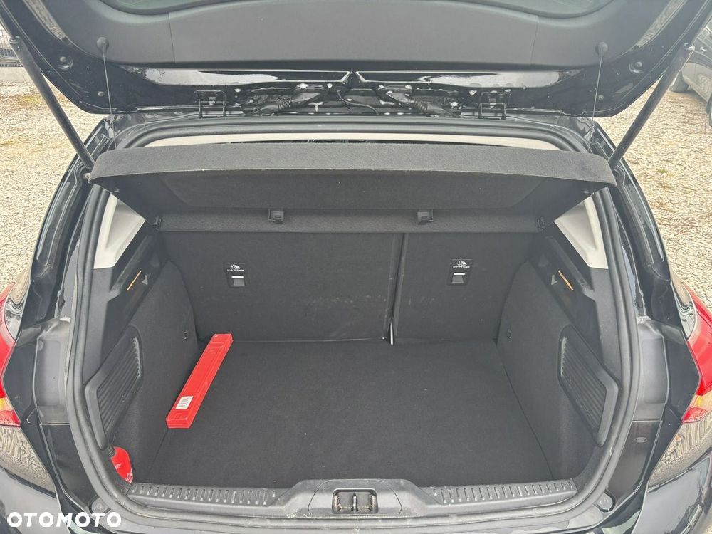Ford Focus - 32