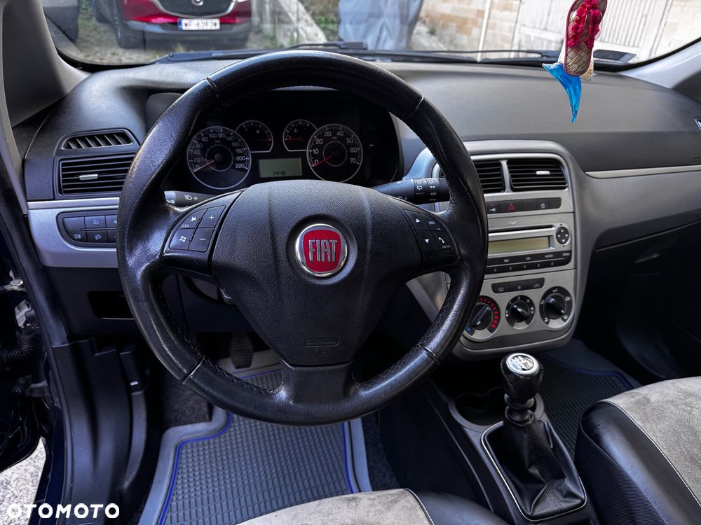 Fiat Grande Punto Actual 1.4 8V Estiva Blue&Me Euro5 - 6