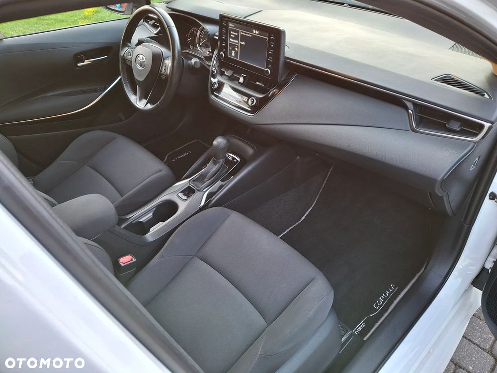 Toyota Corolla 1.8 Hybrid Comfort - 17
