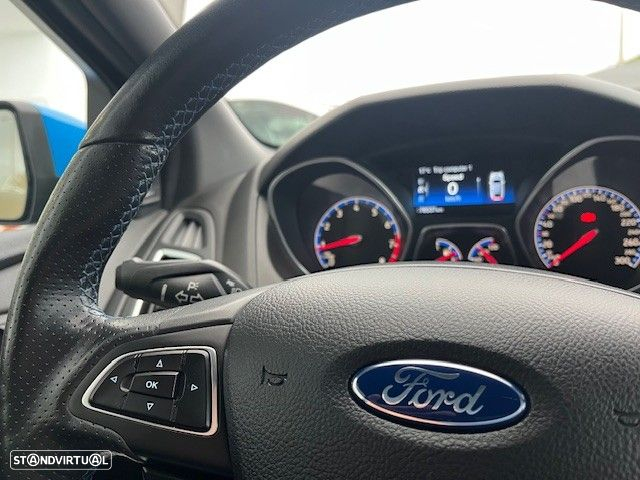 Ford Focus 2.3 EcoBoost S&S 4WD RS Blue & Black - 19