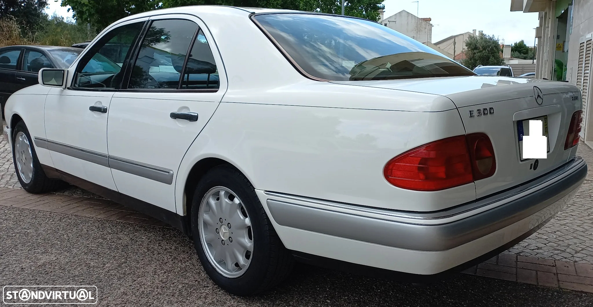 Mercedes-Benz E 300 - 3