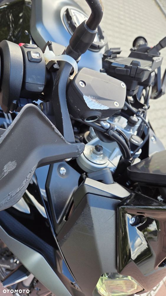 BMW XR - 17