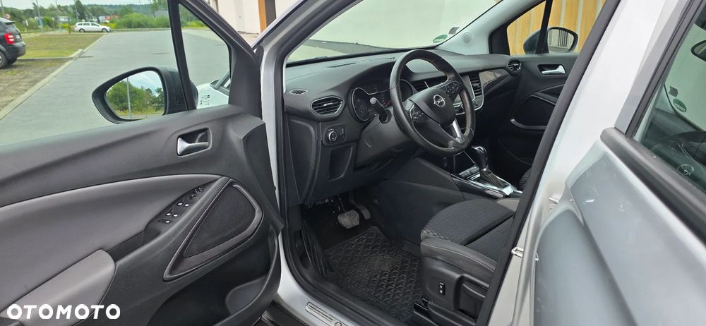Opel Crossland X 1.2 T Design Line S&S - 17