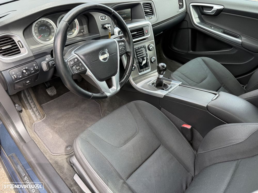 Volvo S60 2.0 D3 Momentum Start/Stop - 12