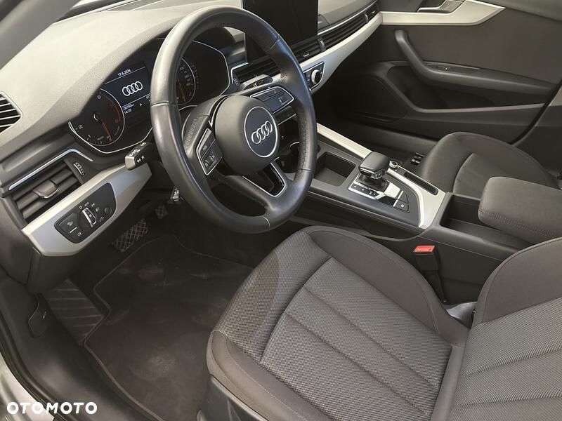 Audi A4 Limousine - 10