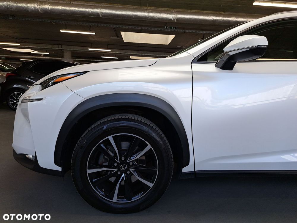 Lexus NX 200t Elite AWD - 34