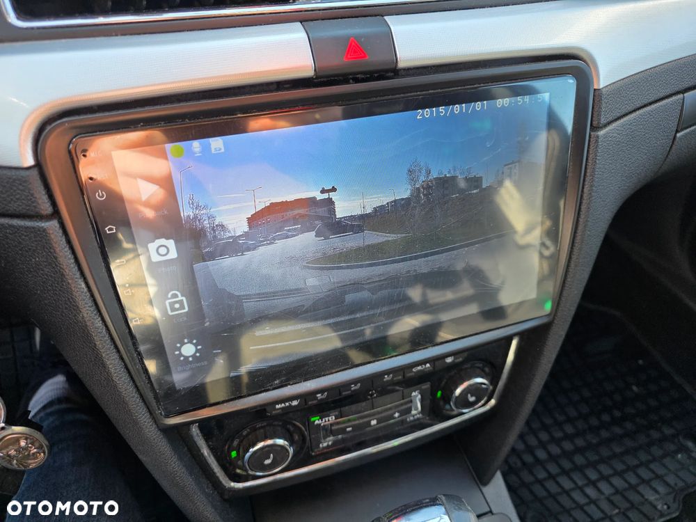 Skoda Superb 2.0 TDI Elegance DSG - 18
