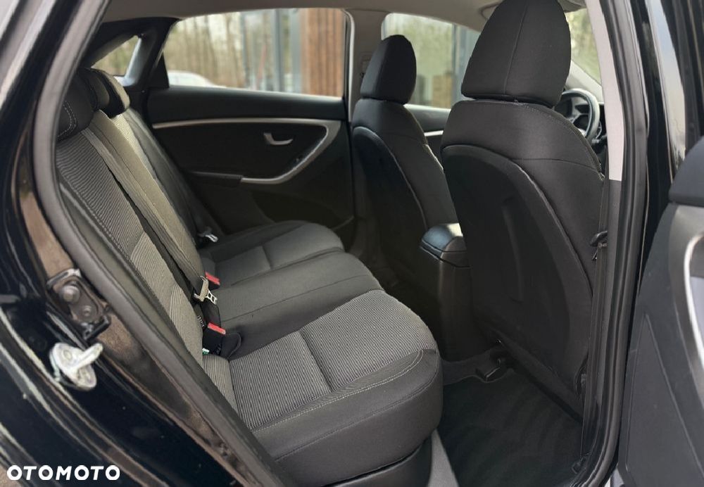Hyundai i30 1.6 Comfort - 21