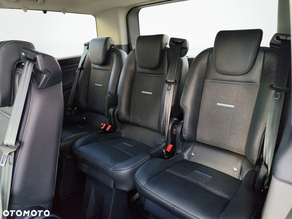Ford Tourneo Custom - 15