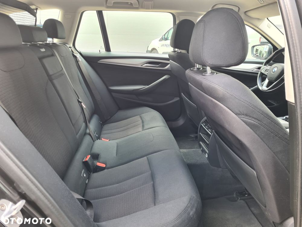 BMW Seria 5 520d - 8