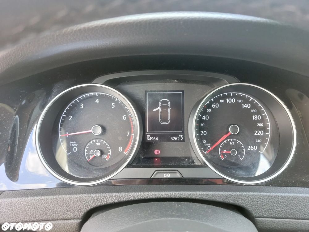 Volkswagen Golf - 11