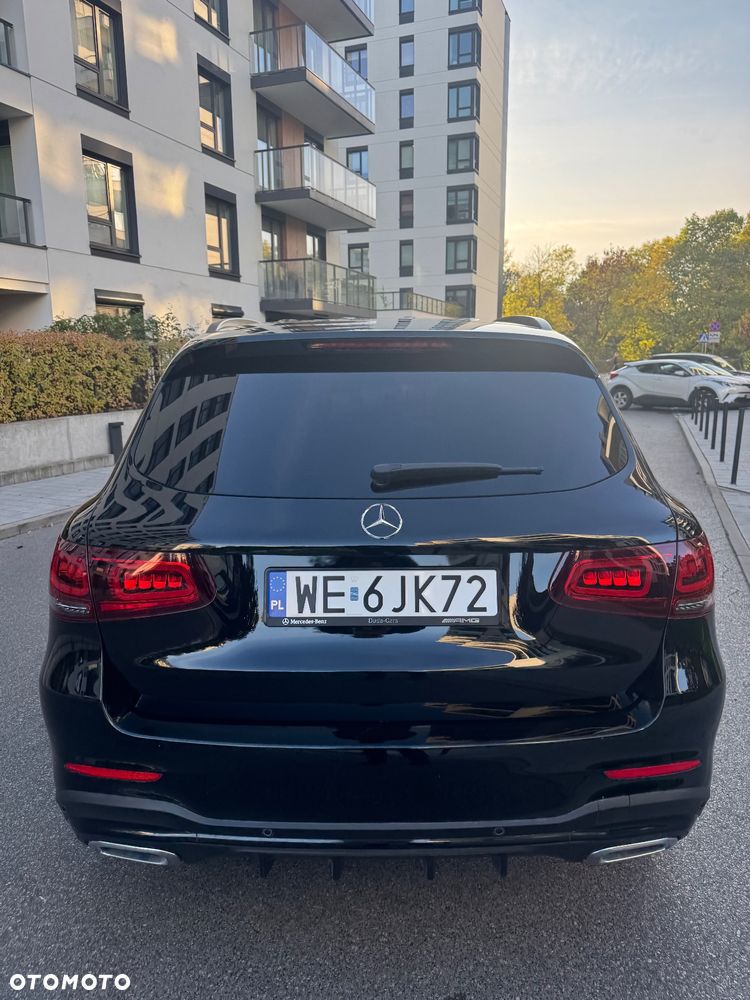 Mercedes-Benz GLC 300 4Matic 9G-TRONIC AMG Line Advanced - 8