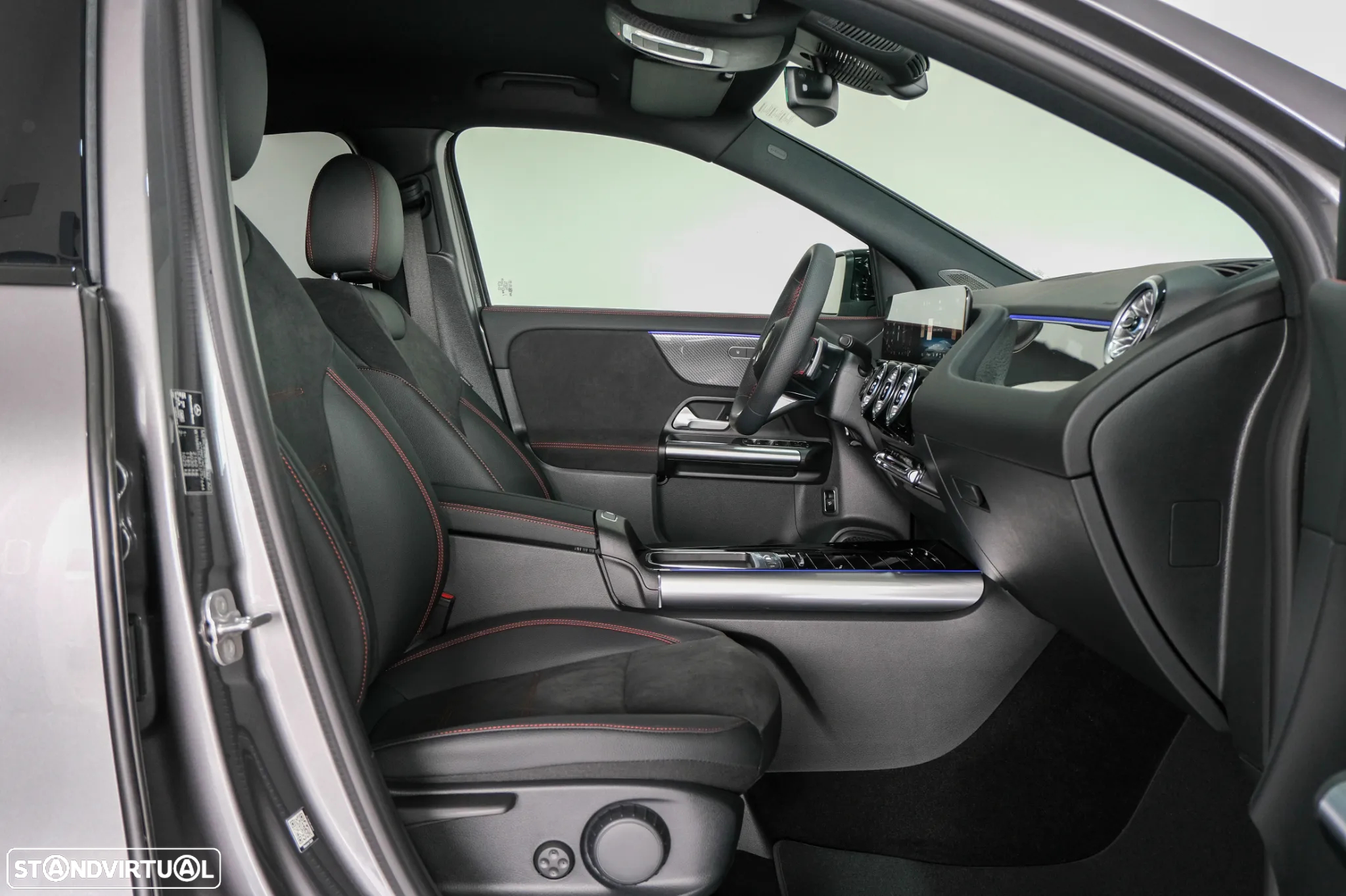 Mercedes-Benz GLA 200 d AMG Line - 35