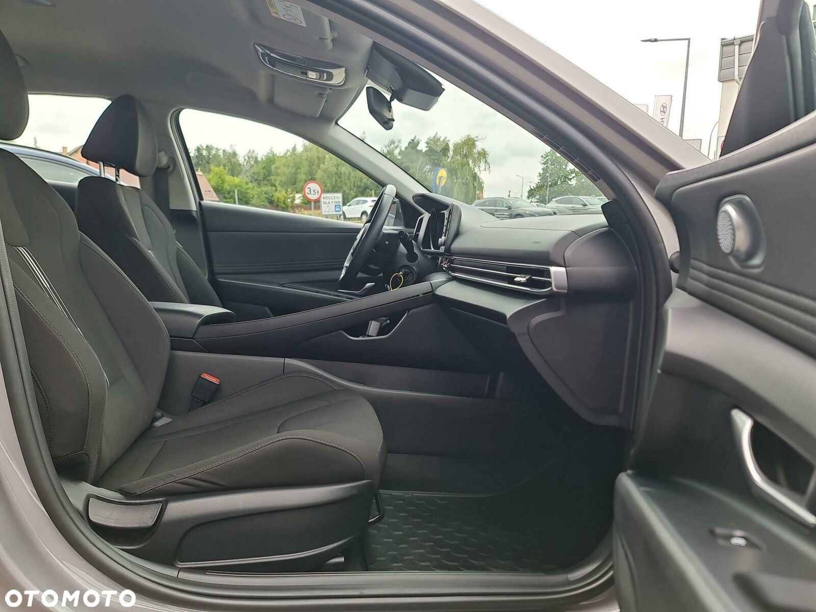 Hyundai Elantra 1.6 Smart CVT - 27