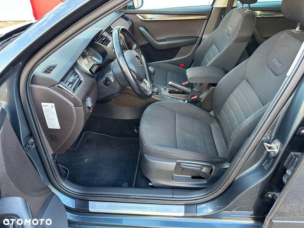 Skoda Octavia Scout 2.0 TDI 4x4 - 21
