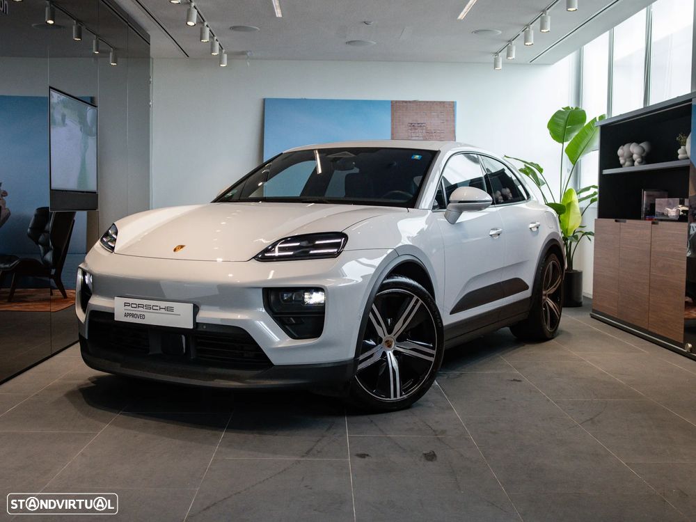 Porsche Macan Electric 4 - 1