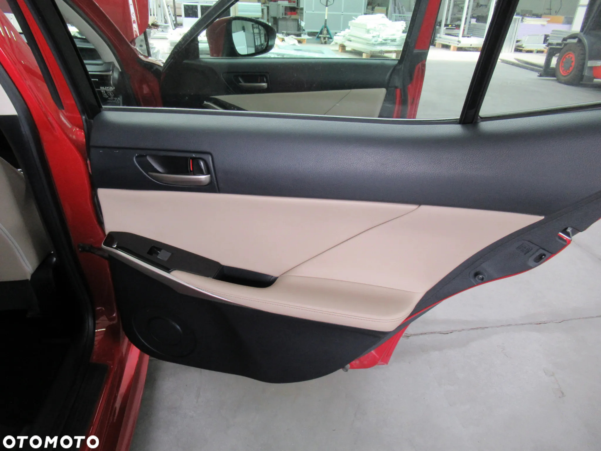 Lexus IS 200t / 300 Elegance - 12
