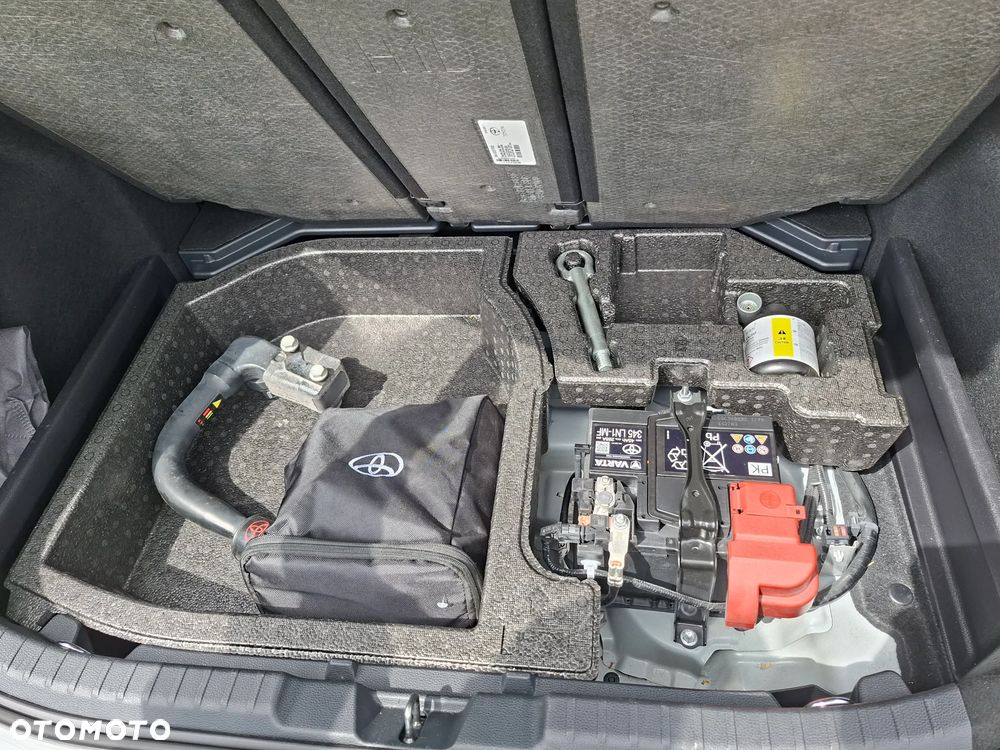 Toyota Corolla 2.0 Hybrid GR Sport - 12