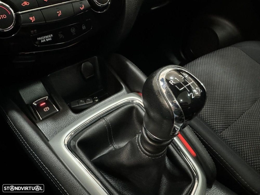 Nissan Qashqai 1.5 dCi N-Connecta - 15