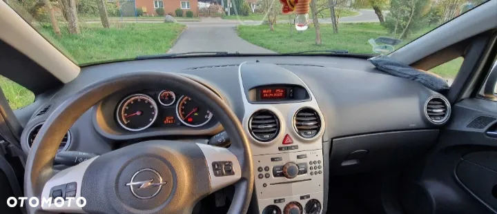 Opel Corsa 1.2 16V Cosmo - 3
