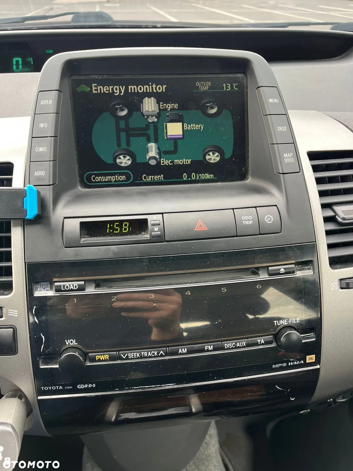 Toyota Prius (Hybrid) - 8