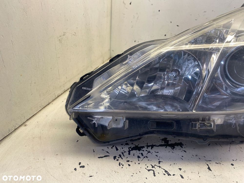 TOYOTA PRUS PLUS LAMPA LEWY PRZÓD SOCZEWKA - 2