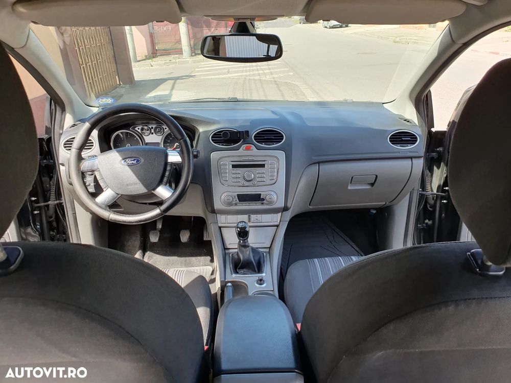 Ford Focus 1.8 TDCI Trend - 10