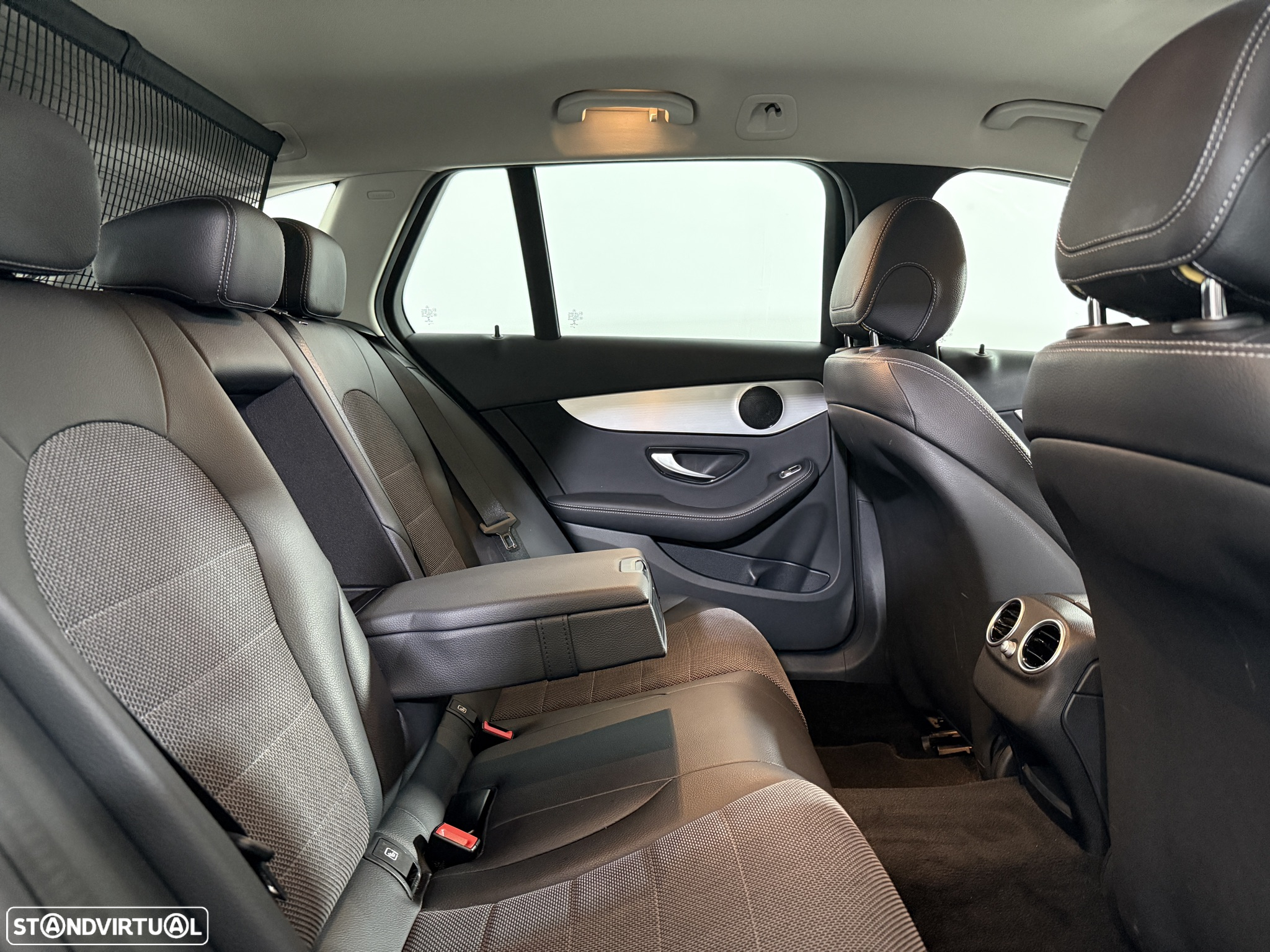 Mercedes-Benz C 300 de Avantgarde - 21