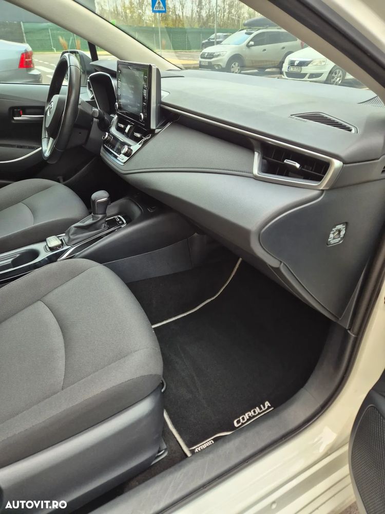 Toyota Corolla 1.8 HSD Dynamic - 28