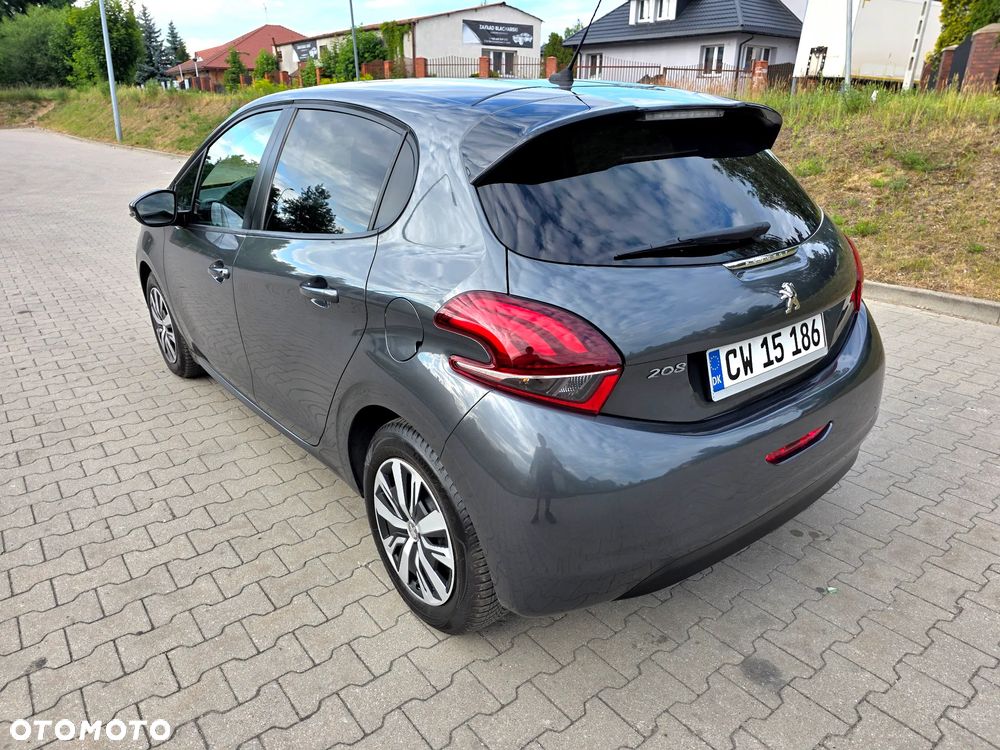 Peugeot 208 - 3