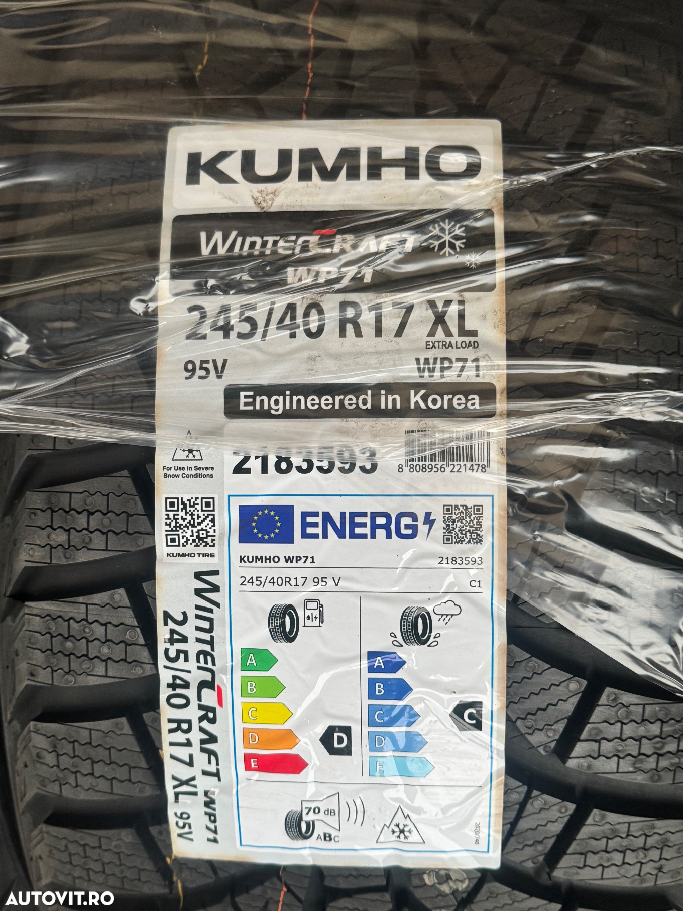 Vând 2 anvelope 245/40/17 kumho de iarnă noi - 2