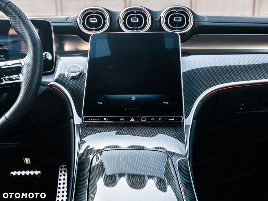 Mercedes-Benz GLC - 12