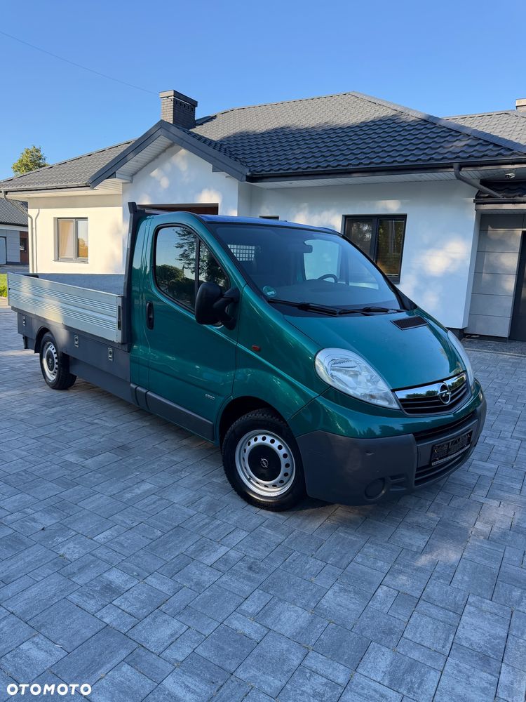 Opel Vivaro - 1