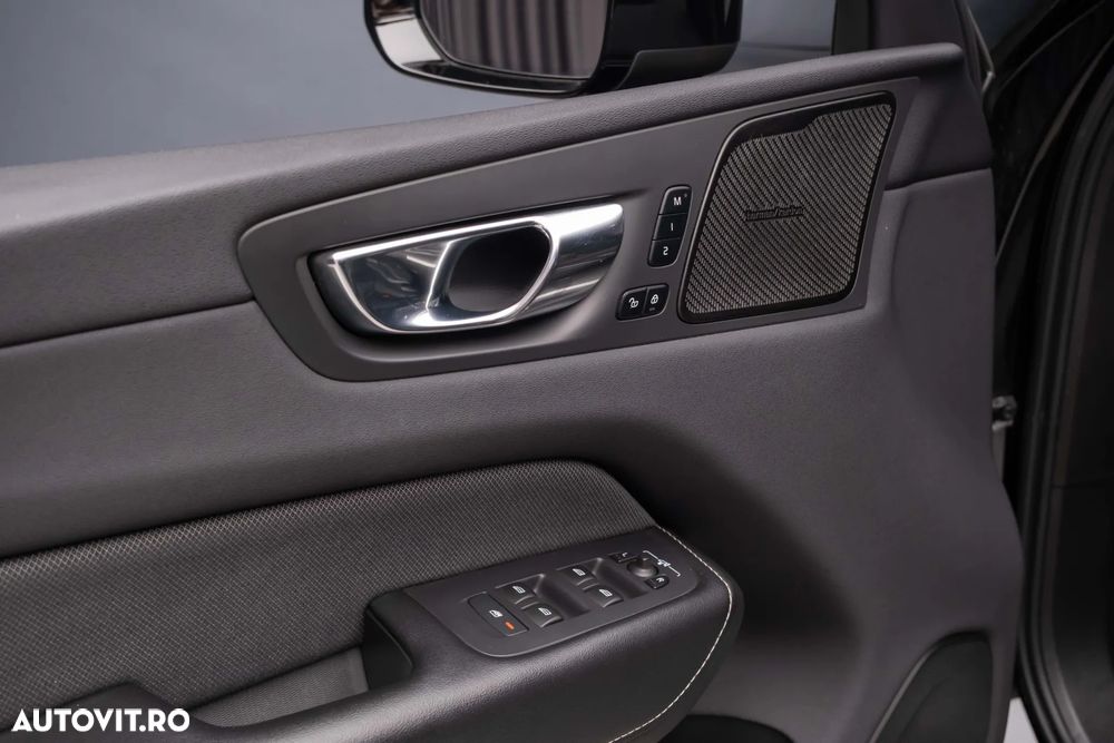 Volvo XC 60 B6 MHEV AT8 AWD R-Design - 20