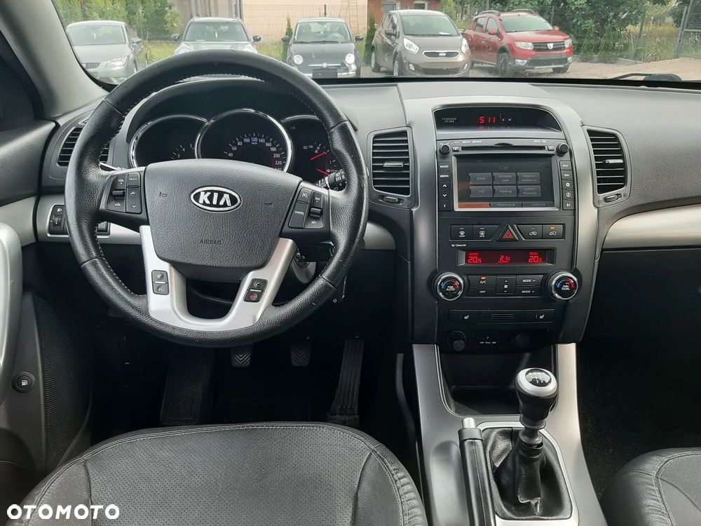 Kia Sorento - 11