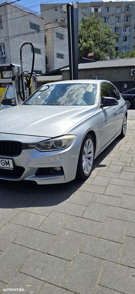 BMW Seria 3 320d Aut. Luxury Line - 22