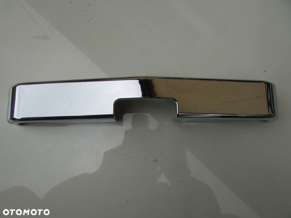 Suzuki GZ 125 Marauder osłona półki dolnej